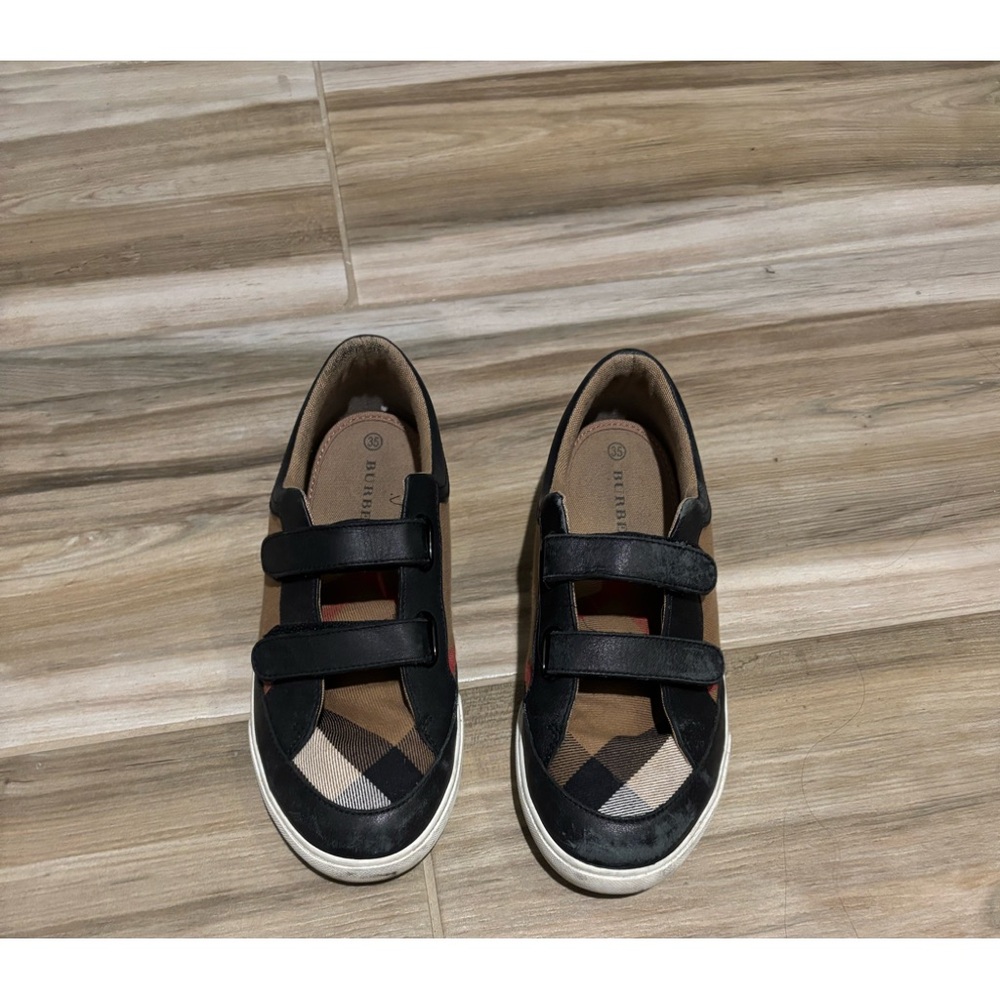 BURBERRY Authentic boys sneaker